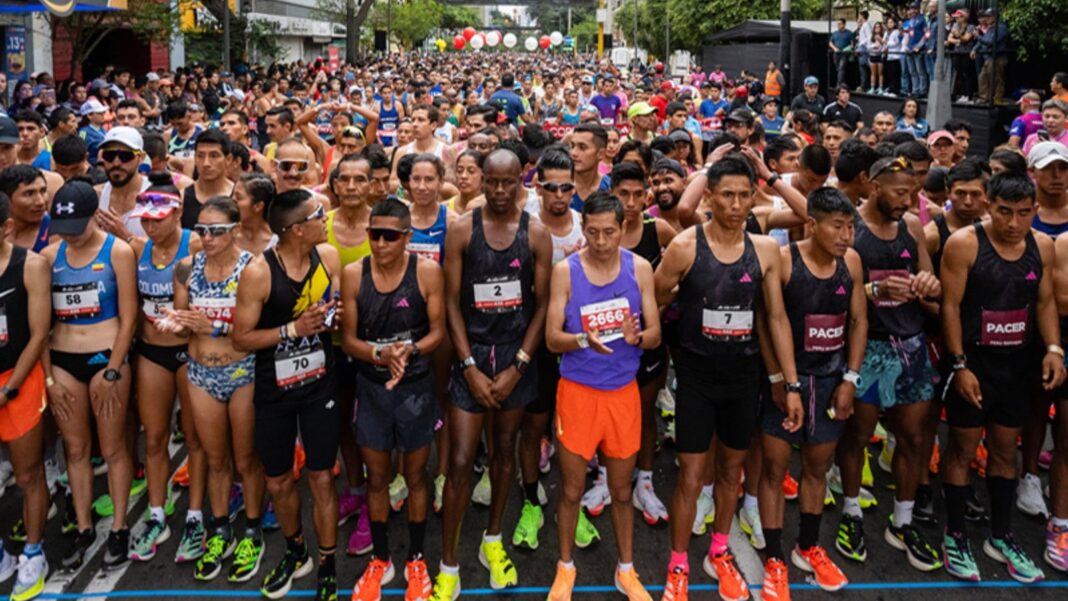 Corredores en la maratón Lima 42K