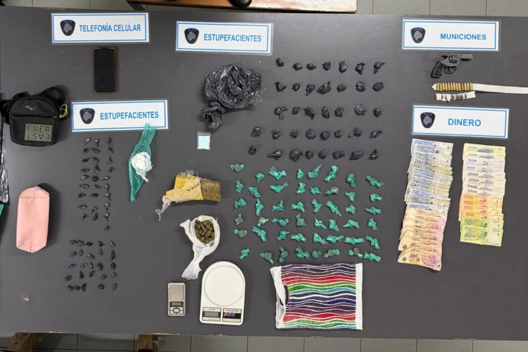 Operativo policial en Villa Zavaleta
