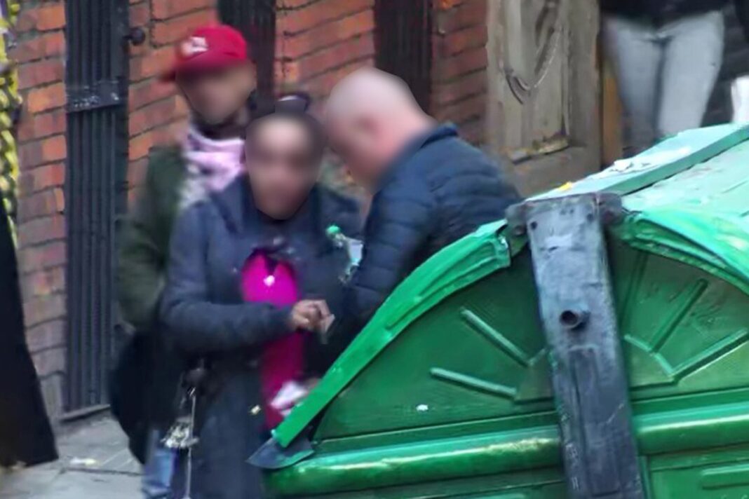 Detención de mujer por venta de droga en Constitución