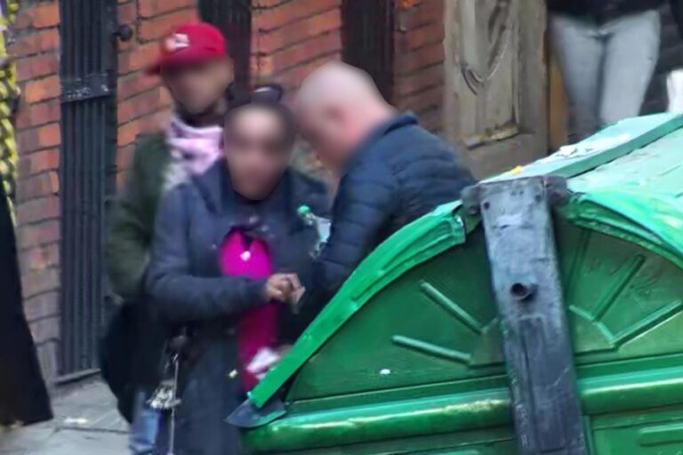 Detención de mujer por venta de droga en Constitución