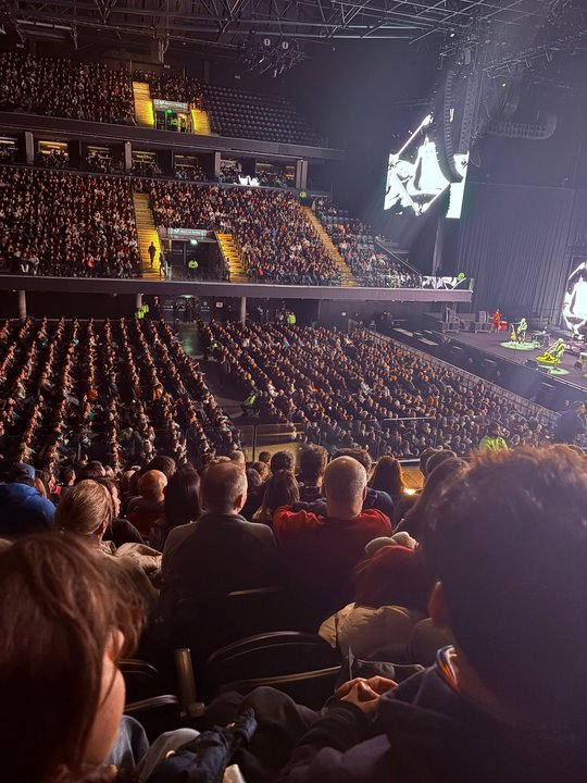 Fito Páez en el escenario del Movistar Arena durante la presentación de su disco Novela