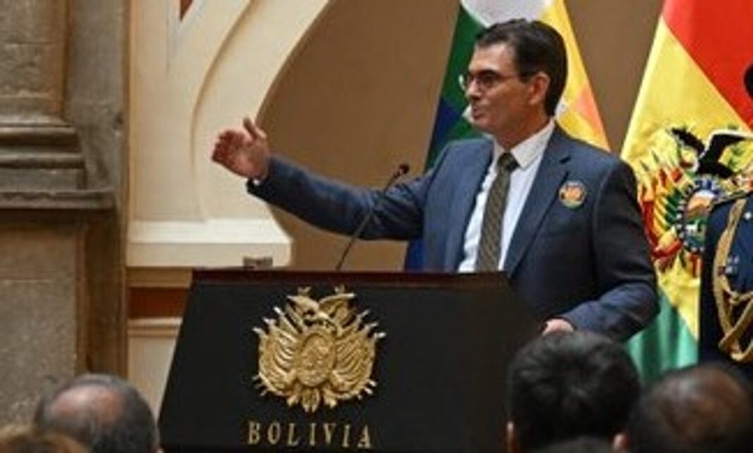 Ministro de Gobierno de Bolivia Marco Antonio Oviedo declarando sobre protestas y bloqueos