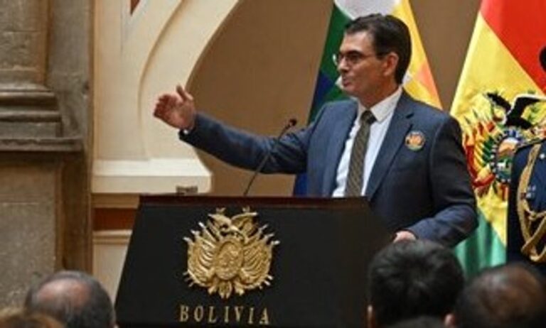 Ministro de Gobierno de Bolivia Marco Antonio Oviedo declarando sobre protestas y bloqueos