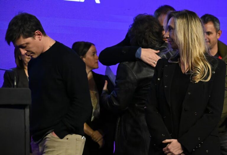 Reunión de mesa política del gobierno de Javier Milei