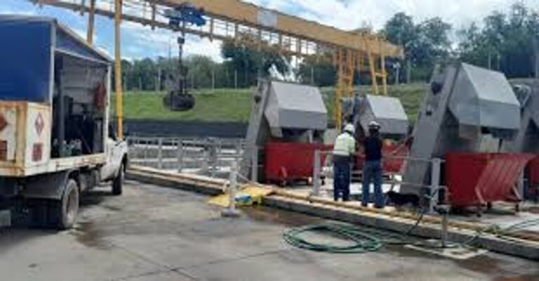 Planta de líquidos cloacales en Córdoba donde se halló un feto