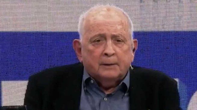 Samuel 'Chiche' Gelblung en un estudio de televisión