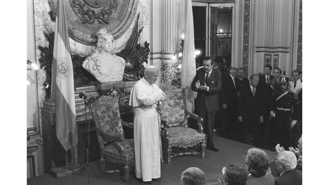Juan Pablo II durante su visita a Argentina en 1987