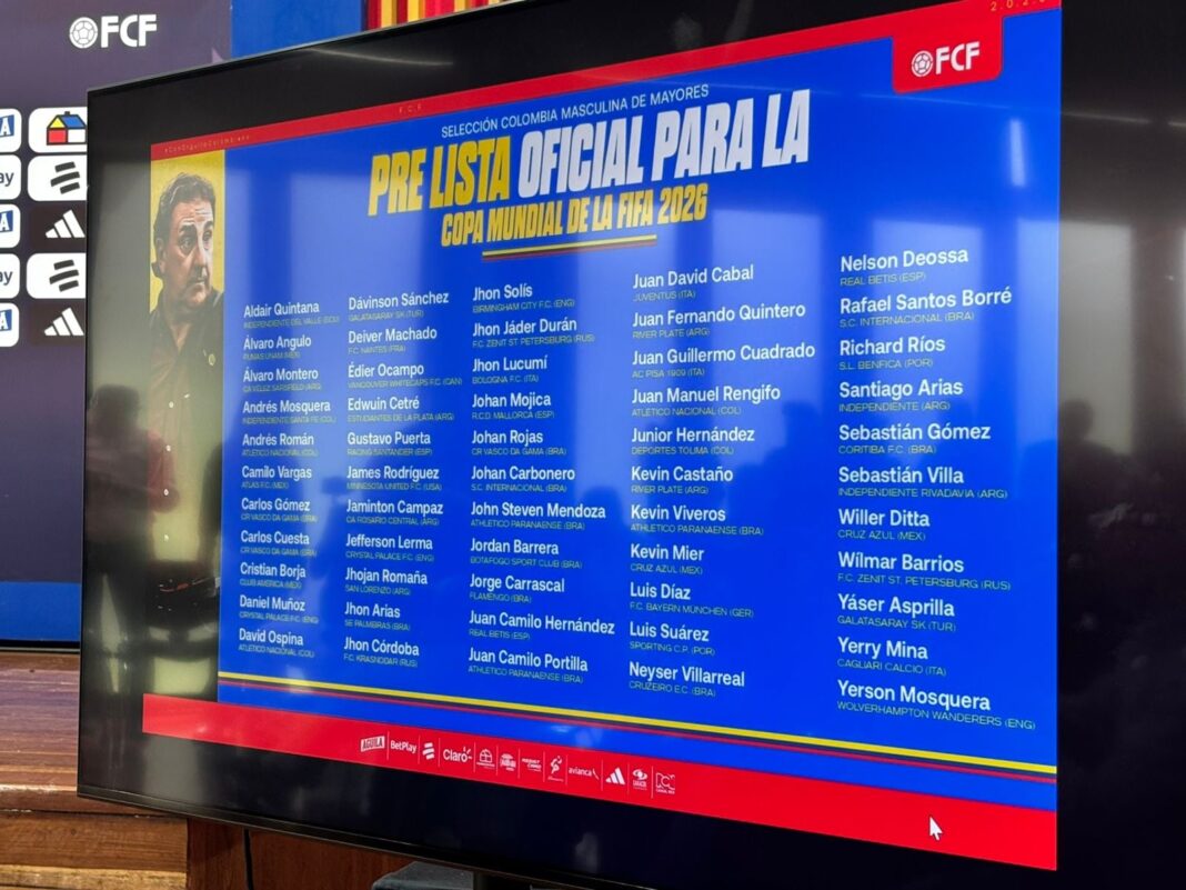Jugadores de la selección Colombia entrenando en Medellín para el Mundial 2026