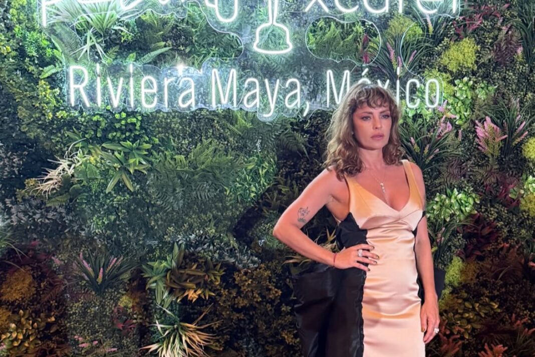 Alfombra roja de los Premios Platino 2026 con celebridades luciendo looks elegantes