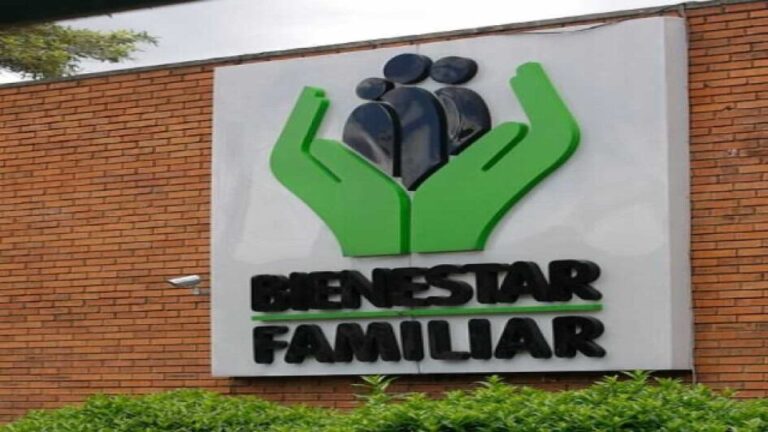 Niños y niñas en un centro de protección del ICBF en Colombia