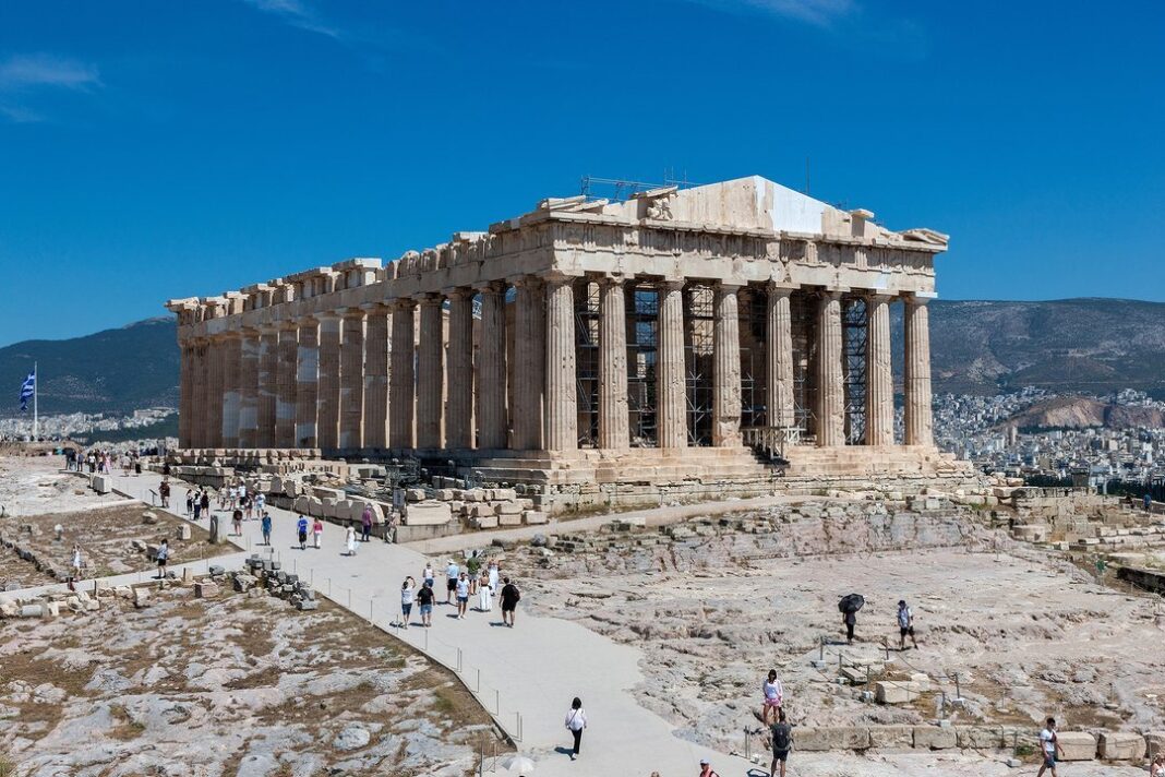 Fachada occidental del Partenón de Atenas