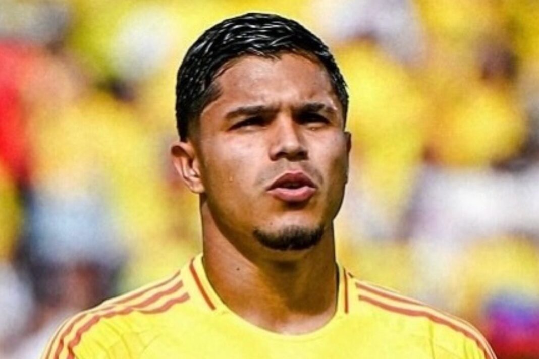Cucho Hernández celebrando con la camiseta de Colombia en el Mundial 2026