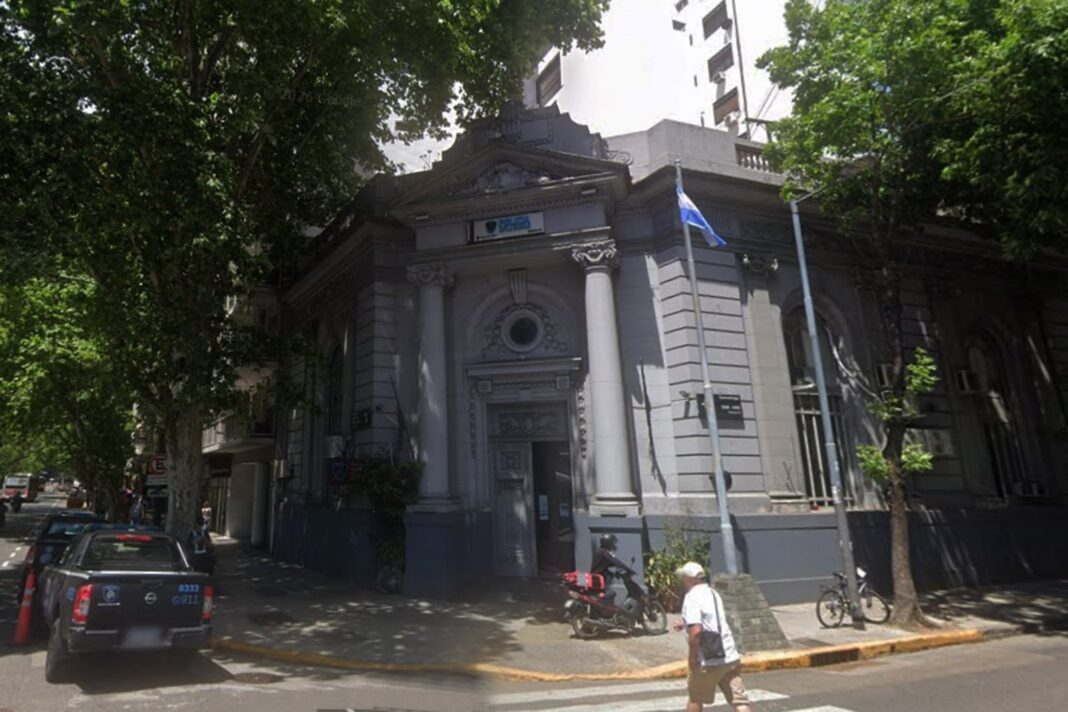 Detención de policía condenado por abuso sexual en Palermo