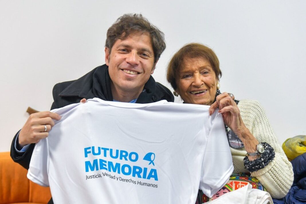 Axel Kicillof junto a Taty Almeida