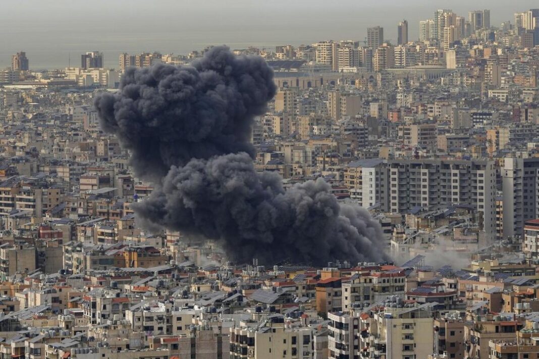 Explosiones en el barrio del Dahye, sur de Beirut, tras ataque israelí