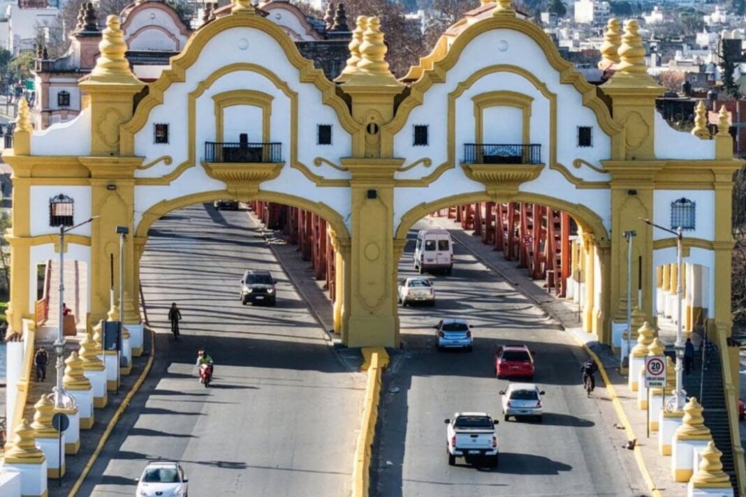 Obras de repavimentación en el Puente Alsina