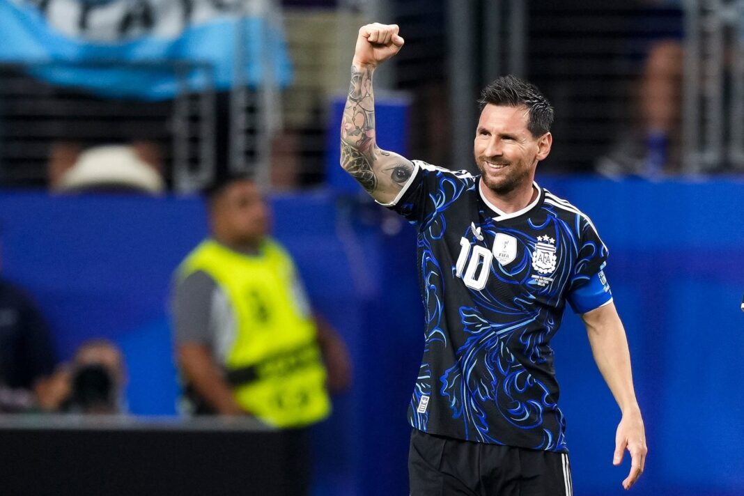 Lionel Messi entrenando en el gimnasio