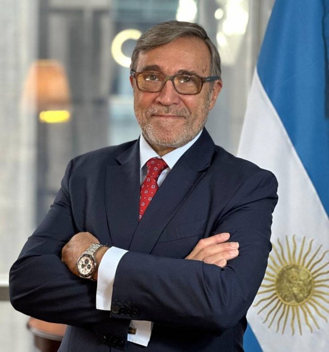 El Embajador de Filipinas, Luis Bocalandro