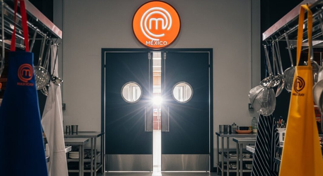 Logotipo de MasterChef México 24/7