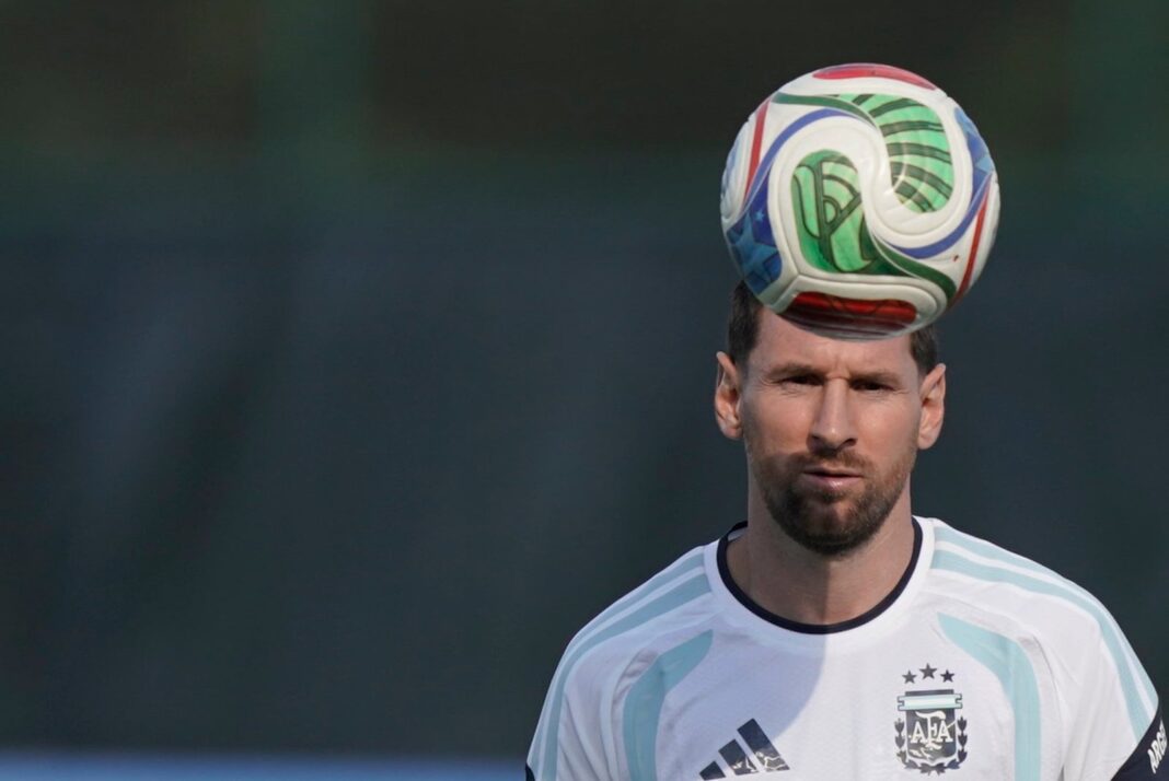 Lionel Messi durante un entrenamiento de la selección argentina en Kansas City