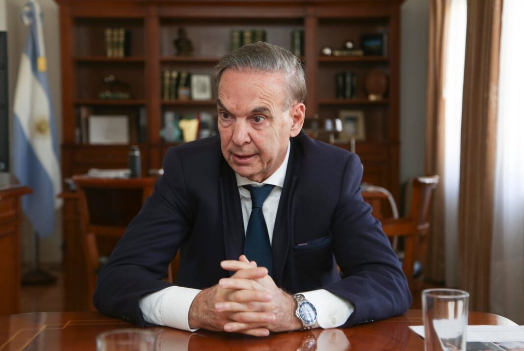 Miguel Pichetto en la comisión de Derechos Humanos y Garantía