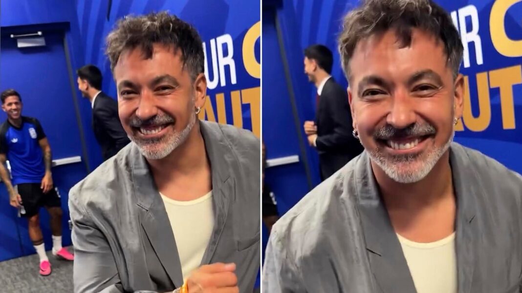 Ezequiel Lavezzi en el vestuario de la Selección Argentina tras el partido contra Jordania