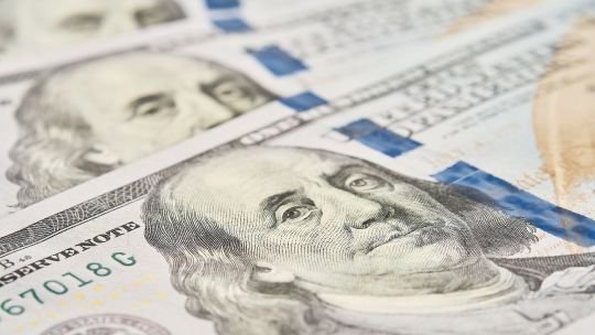 Gráfico de la cotización del dólar oficial en Argentina durante junio