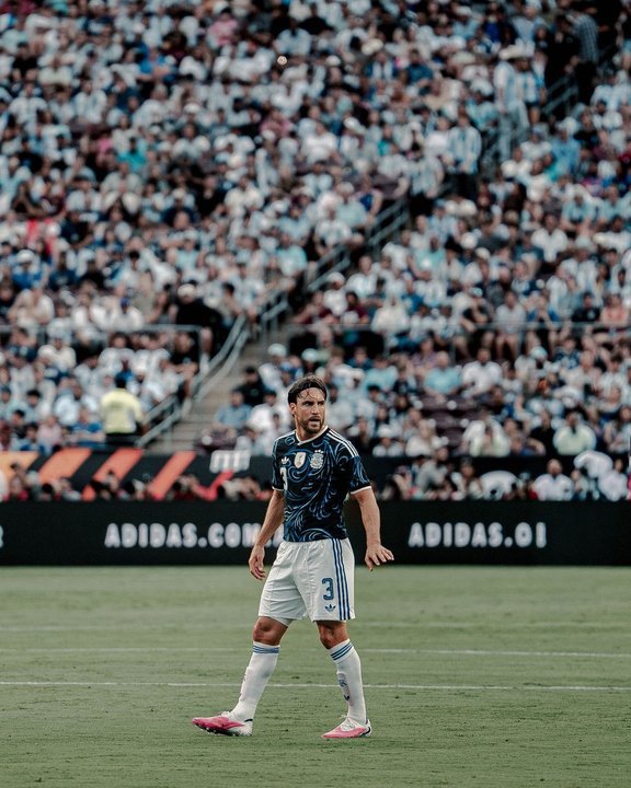 Nicolás Tagliafico y Nicolás González durante entrenamiento de la Selección argentina