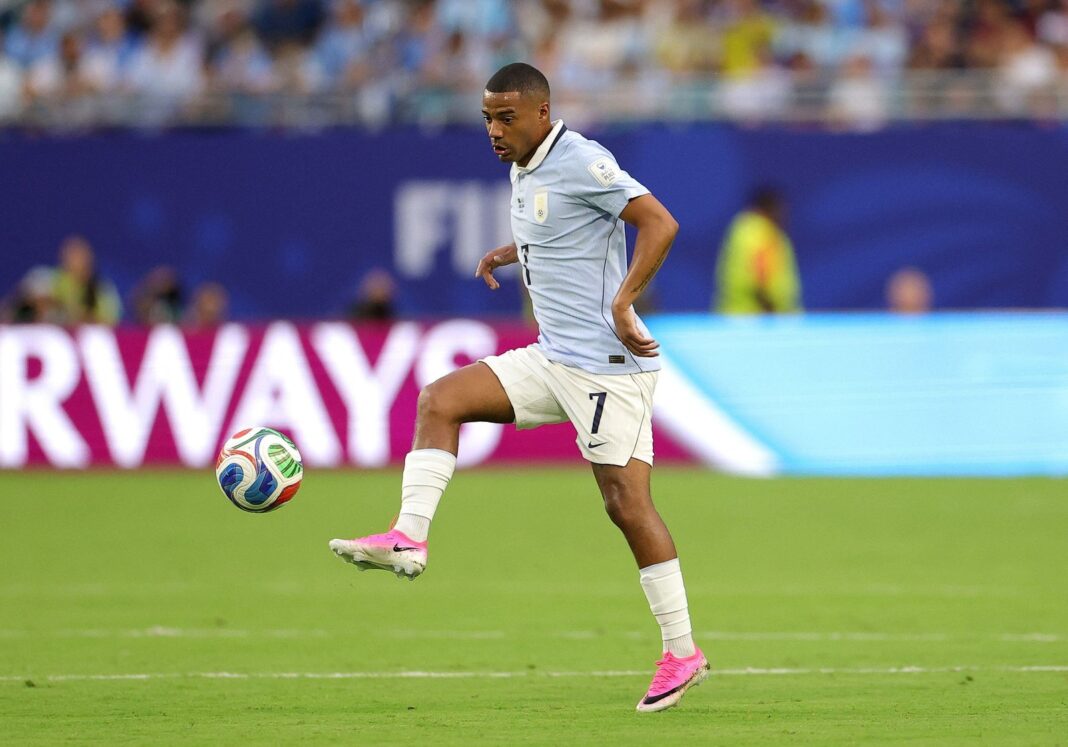 Escudos de Uruguay y Cabo Verde previo al partido por el Mundial 2026