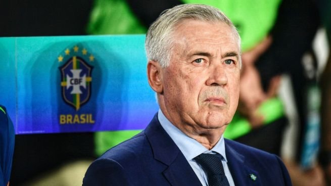 Carlo Ancelotti durante una conferencia de prensa con la Selección de Brasil