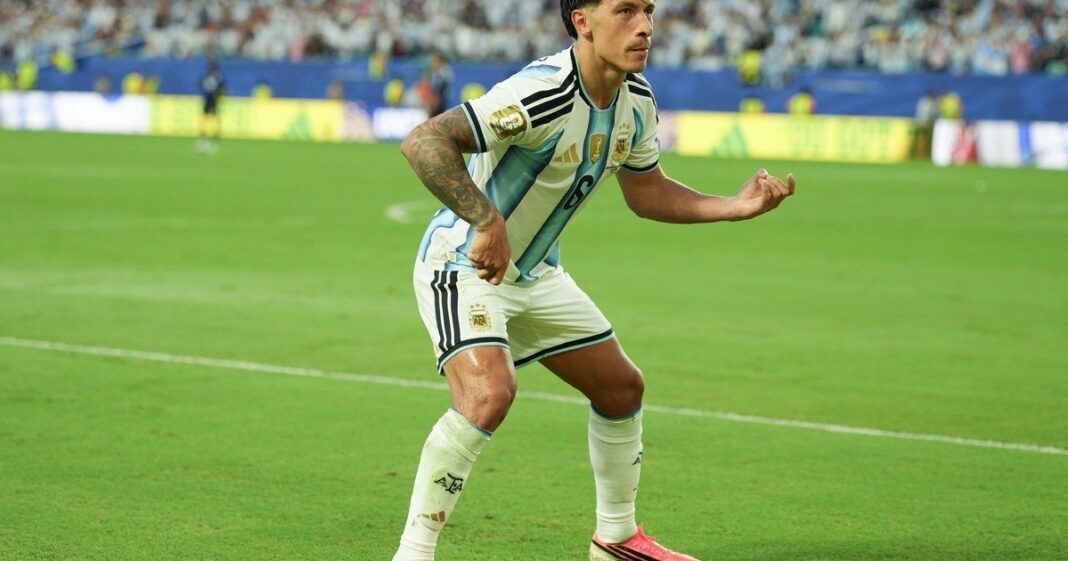 Jugadores de la Selección Argentina celebrando un gol durante el partido contra Cabo Verde en el Mundial 2026