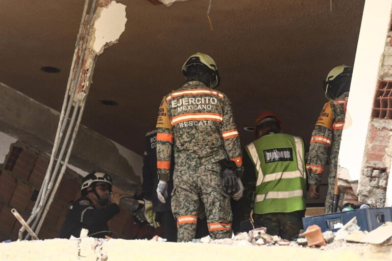 Edificios colapsados tras el doble terremoto en Venezuela