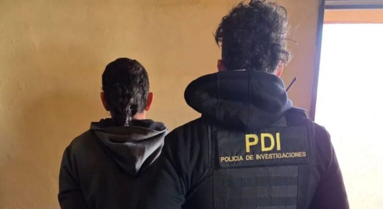 Policía de Mendoza durante un operativo