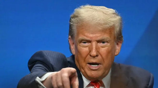 Donald Trump durante la cumbre de la OTAN en Ankara