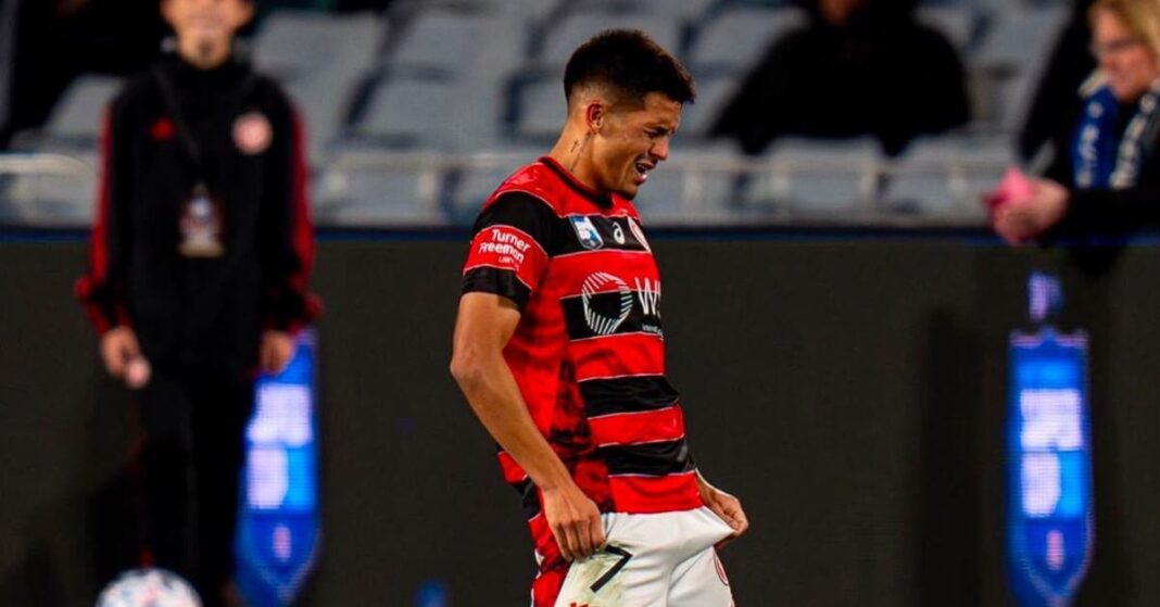 Aydan Hammond celebra gol ante Chelsea en amistoso internacional