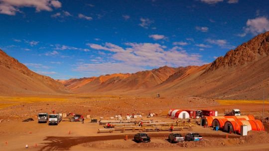 Vista panorámica del proyecto minero Vicuña en San Juan
