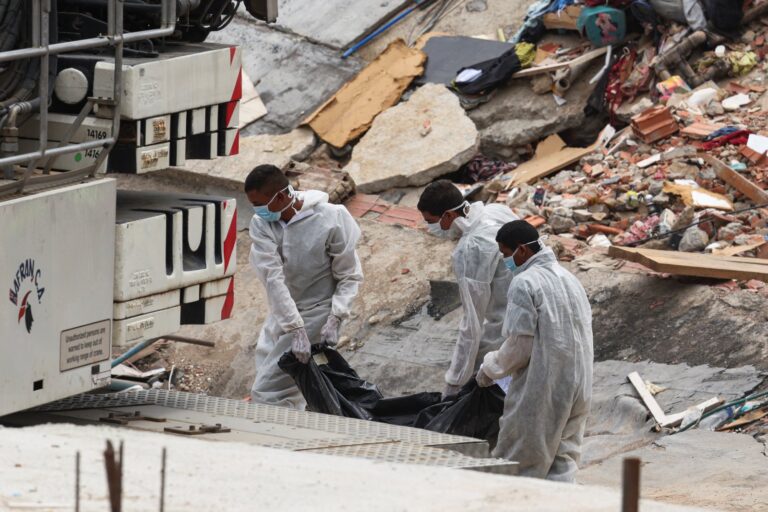 Edificios colapsados en La Guaira tras el doble terremoto del 24 de junio de 2026 en Venezuela