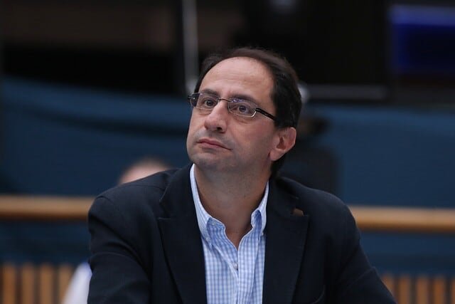 José Manuel Restrepo en rueda de prensa