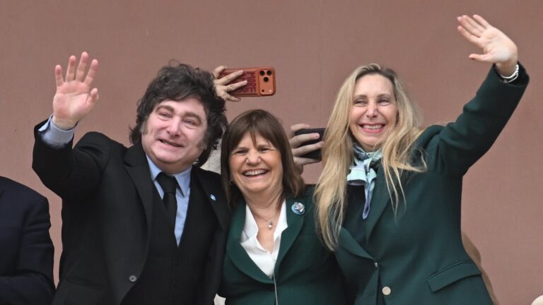 Karina Milei reunión Casa Rosada LLA