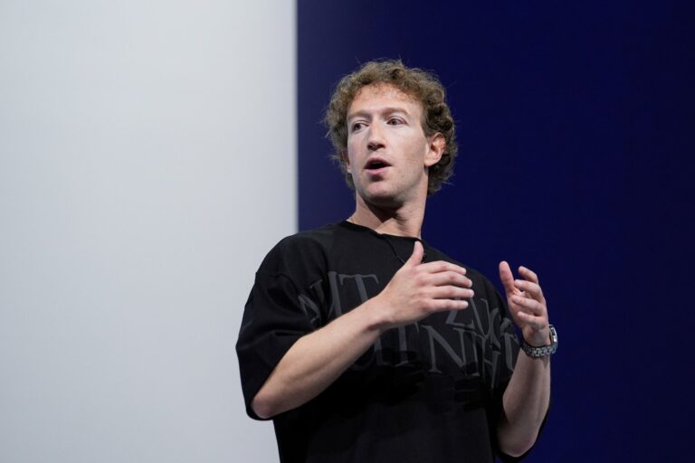 Mark Zuckerberg en una reunión interna de Meta