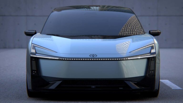 Prototipo conceptual del nuevo Toyota Corolla presentado en el Salón del automóvil de Tokio