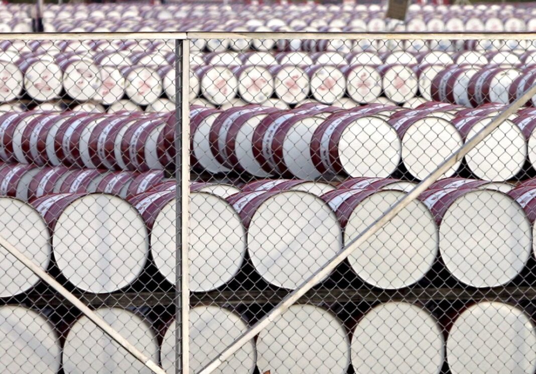 Gráfico de cotización del petróleo en descenso