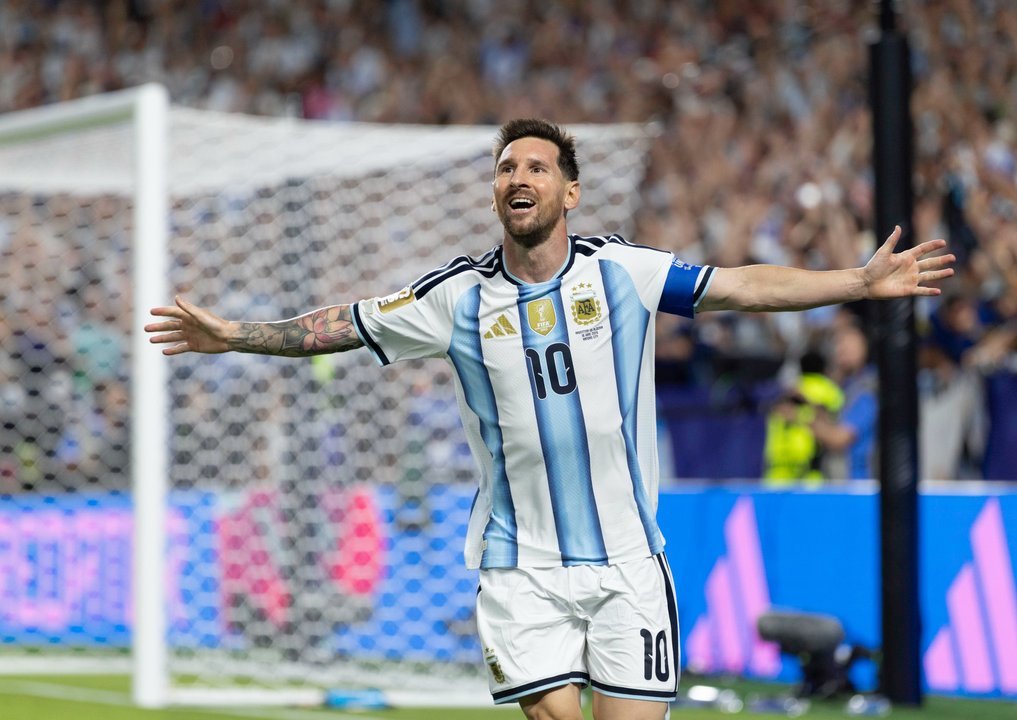 Lionel Messi celebra un gol con la camiseta de la Selección argentina durante el Mundial 2026