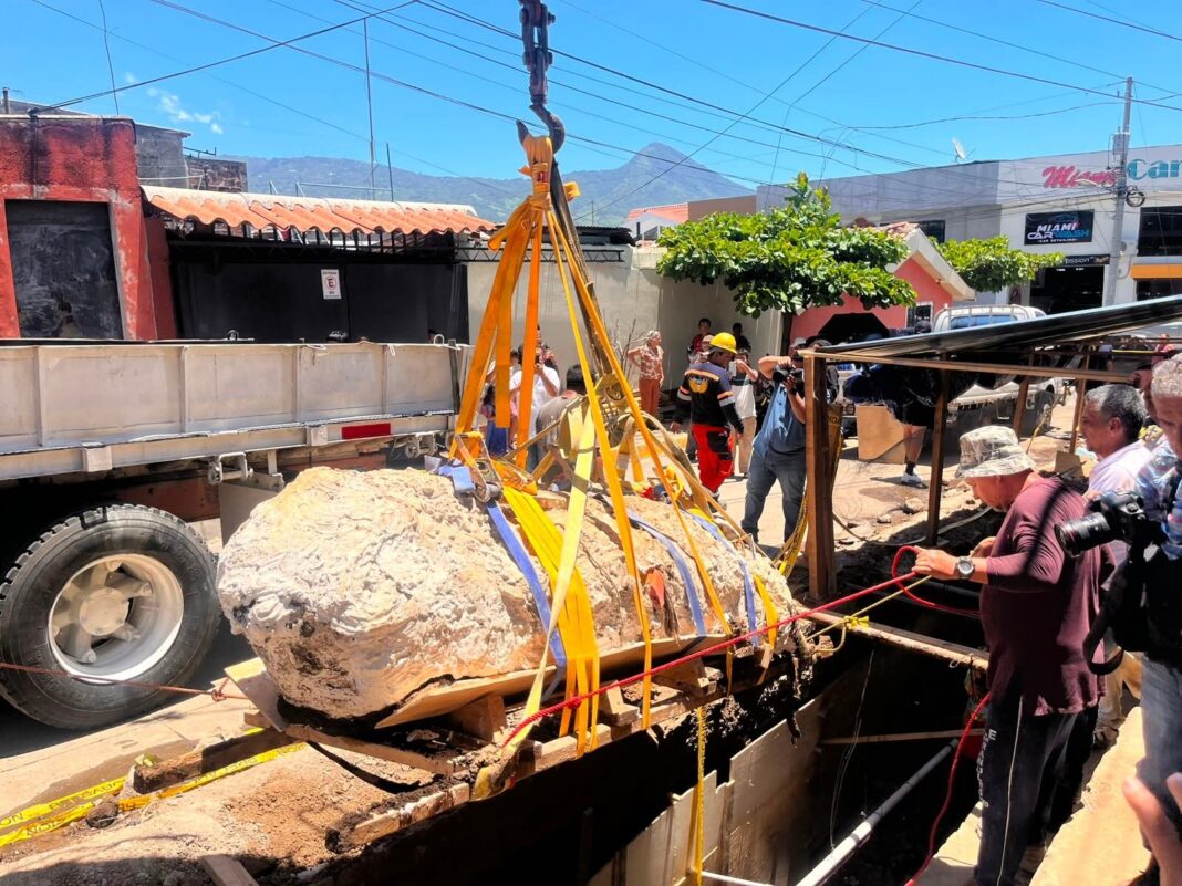 Excavación arqueológica en Pasaje cuatro de Antiguo Cuscatlán, El Salvador