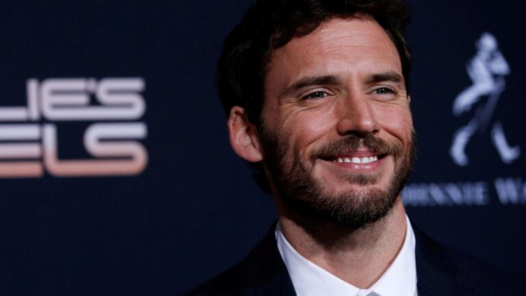Sam Claflin en una entrevista