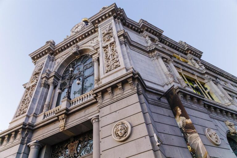 Edificio del Tesoro Público español