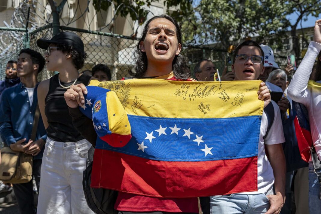 Adolescente liberado en Venezuela
