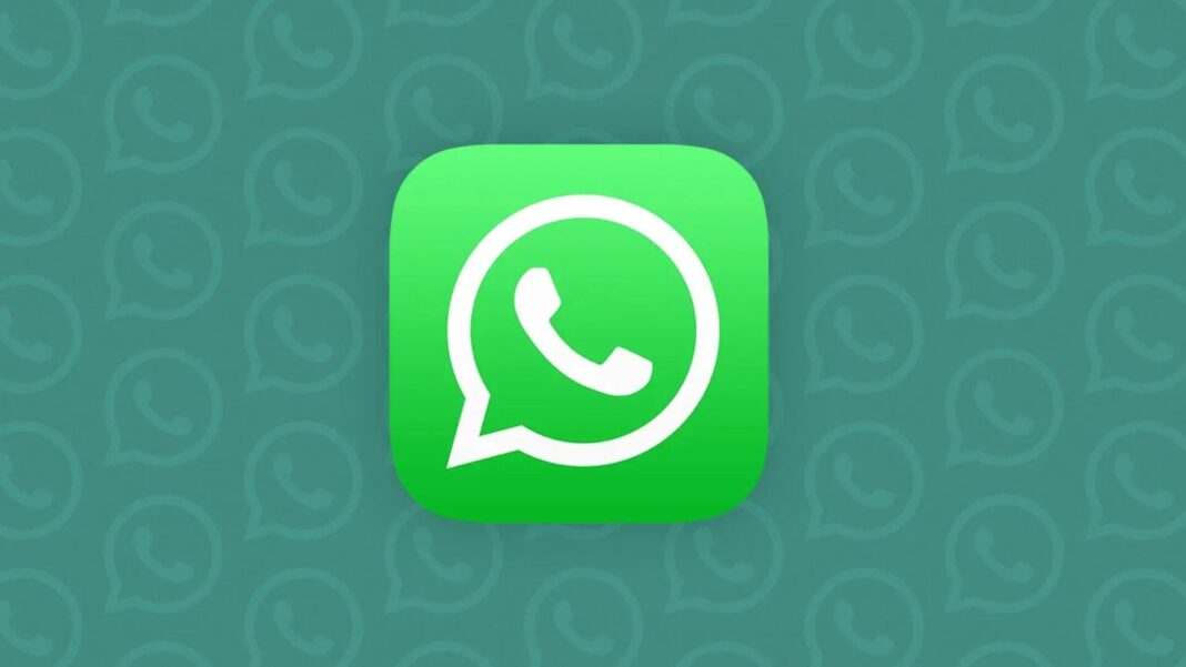Captura de pantalla de WhatsApp mostrando la etiqueta de contenido IA