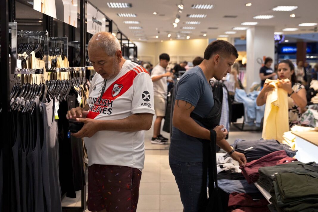 Paquetes de compras en línea apilados