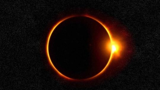 Fotografía del eclipse solar total 2026 visto desde el hemisferio norte